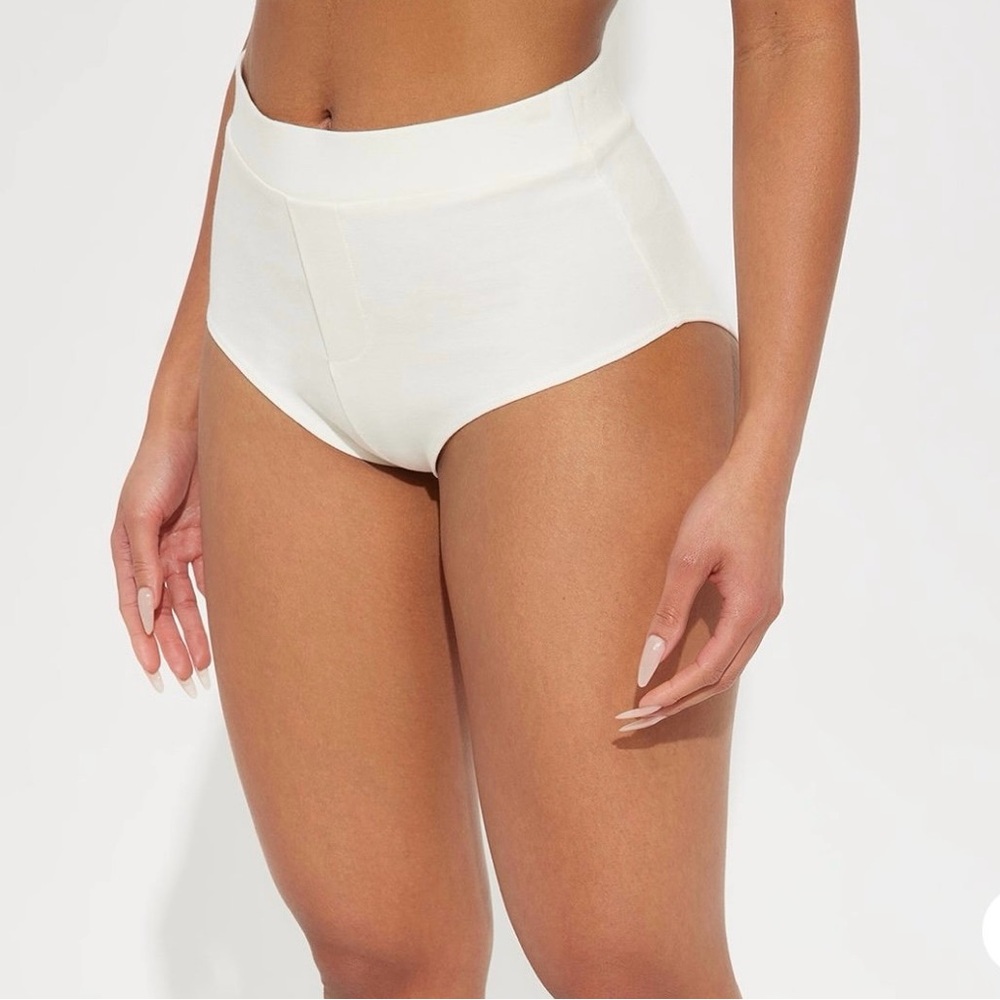 NWT Fashion Nova Cream Micro Booty Shorts